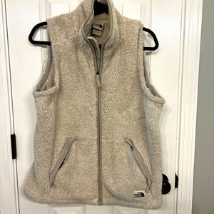 Women’s The North Face vest